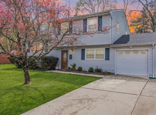 5 Bonnie Brook Ter, Middlesex, NJ 08846