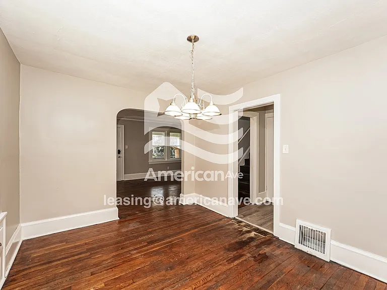 607102_006_dining_room_6.jpg