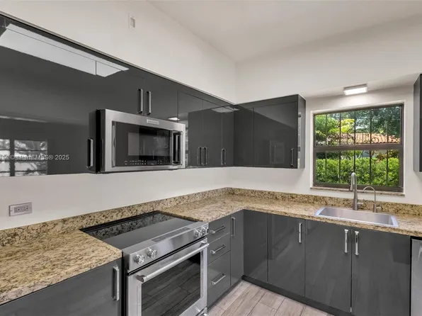 10643 NE 11th Ave, Miami Shores, FL 33138