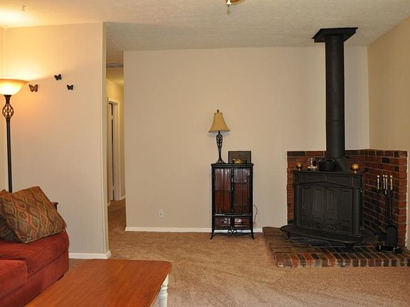 4th image of 519 S Harvey Dr