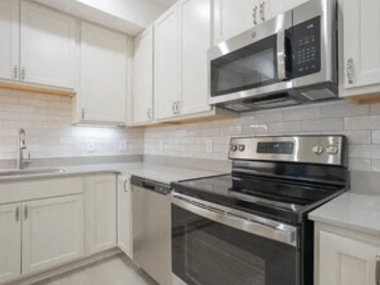 Zephyr Place — Photo 3