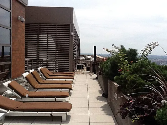 Sold by Sotheby's International Realty | media 9