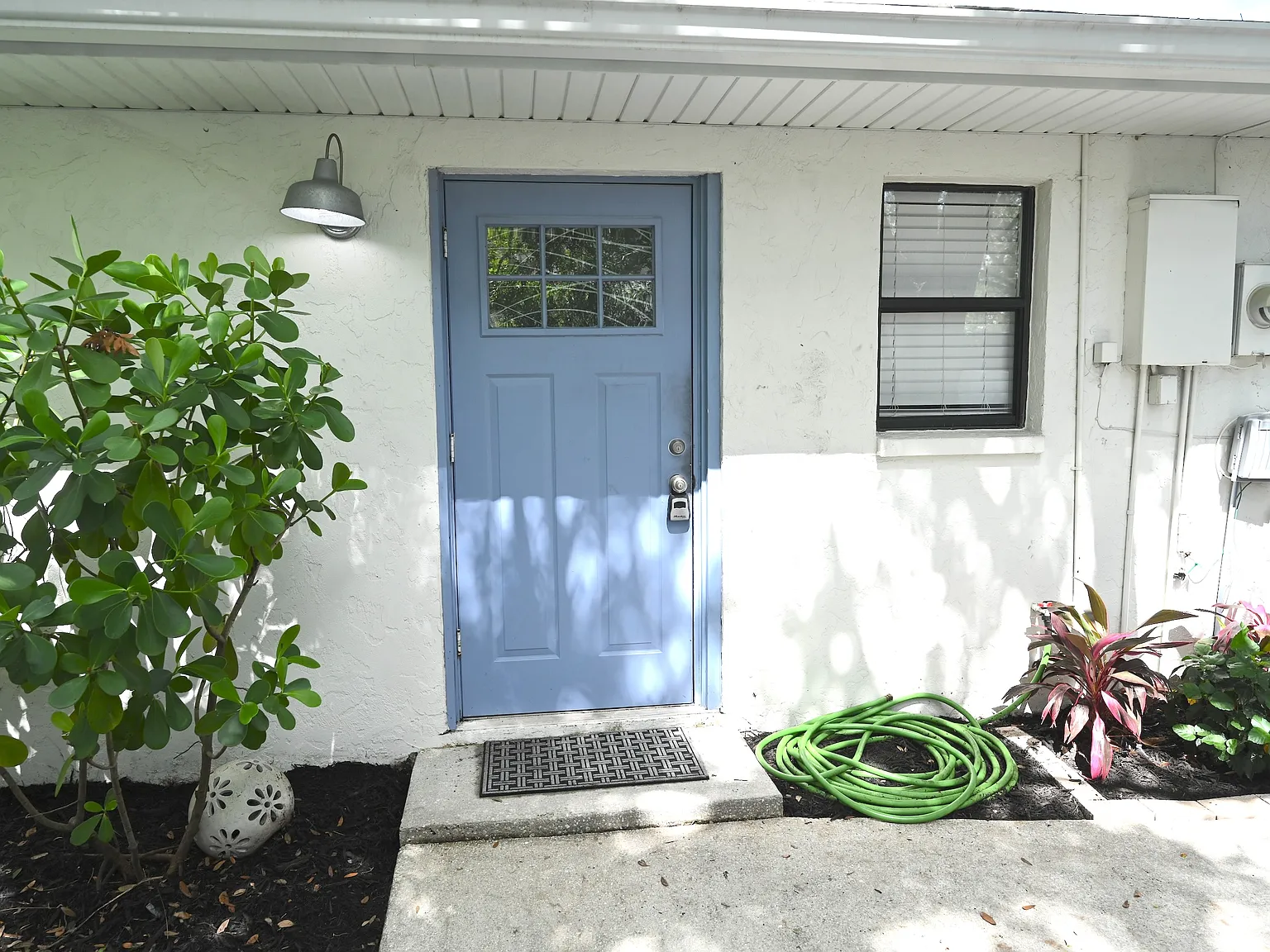 2 bed, 825 sqft, $1,750 — Photo 2