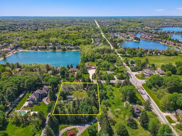 47230 Seven Mile Rd, Northville, MI 48167
