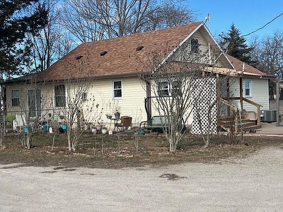 4th image of 1830 Ness Rd