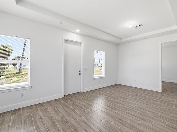 5th image of 195 Rotonda Blvd W #A