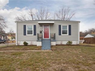 1821 N 4th St, Saint Charles, MO 63301