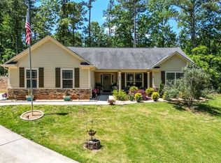 894 Happy Valley Cir, Newnan, GA 30263