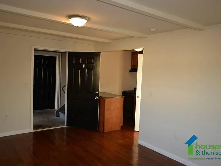 201 Chandler Dr #33A — Photo 2