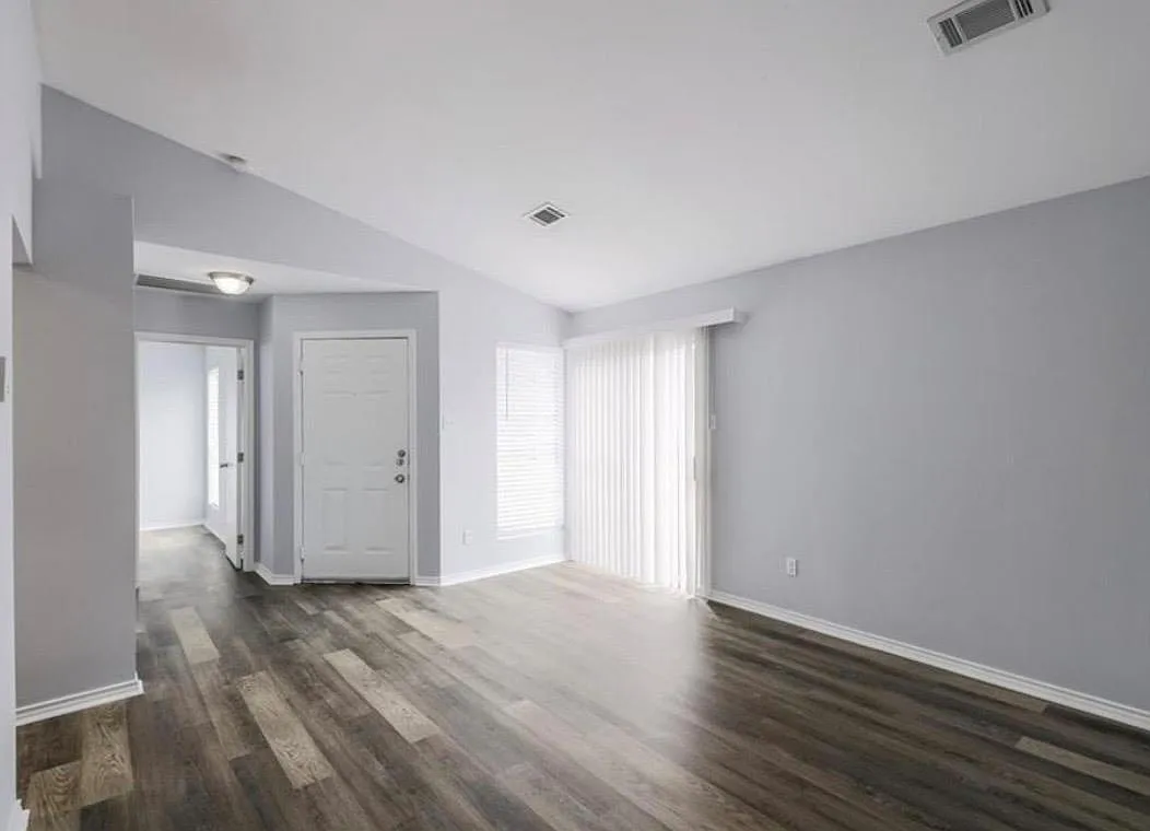 4 bed, 2.0 bath, 1675 sqft, $1,525 — Photo 4