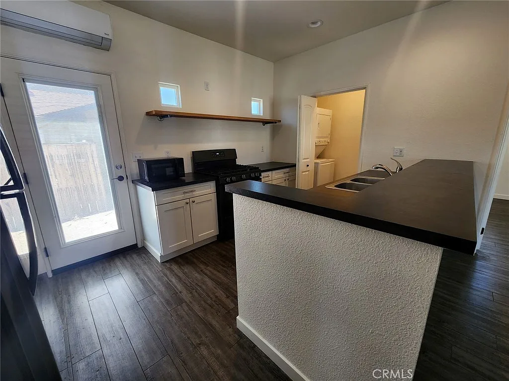 2 bed, 800 sqft, $1,495 — Photo 3