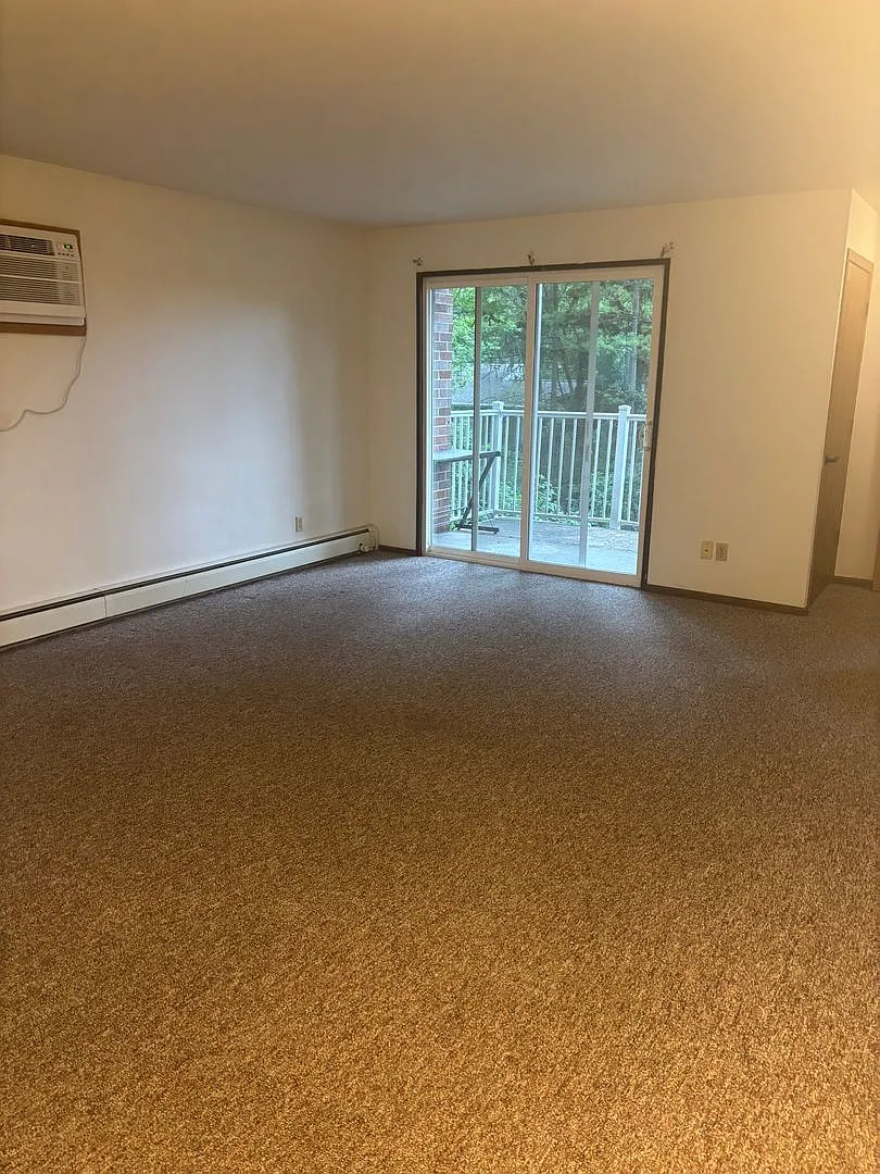 Orchard Hills Apts — Photo 2