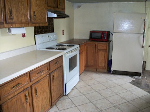5th image of 254 W Orleans St