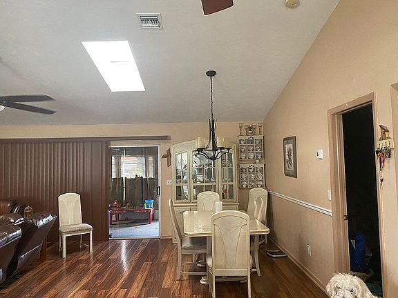 4th image of 2025 Indian Creek Dr