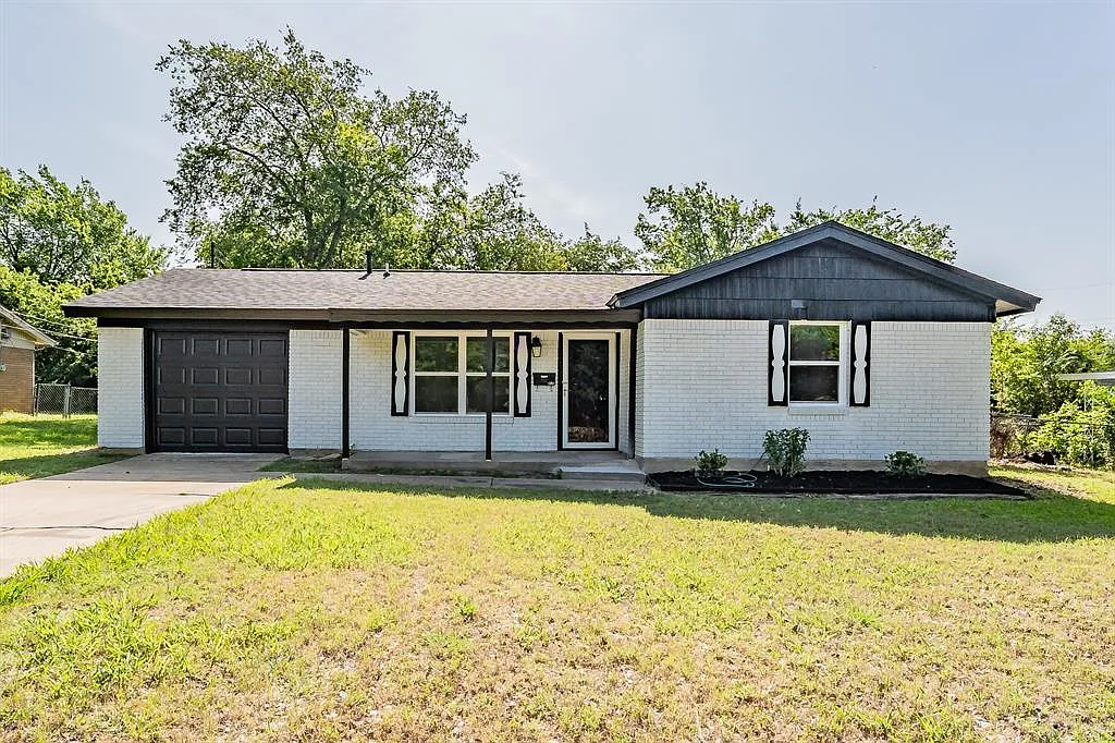 3 bed, 2.0 bath, 1410 sqft, $2,200 — Photo 1
