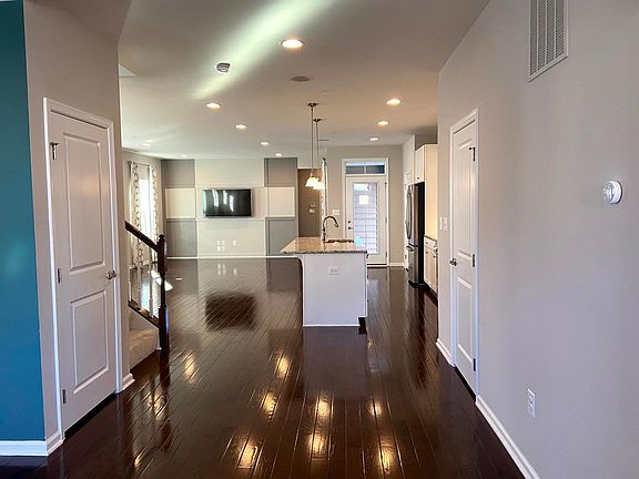 hallway to kitchen/family room
