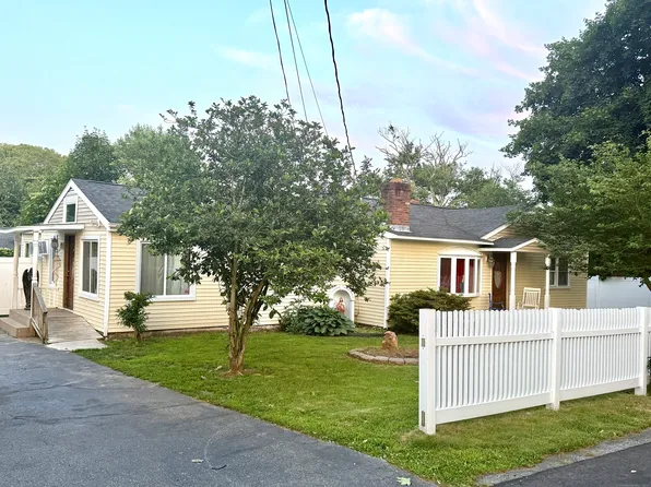 24 Curran Street, Norwich, CT 06360