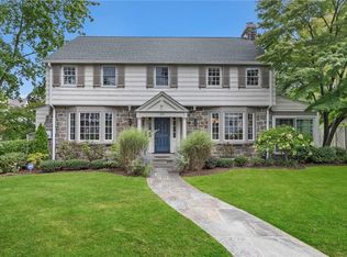 49 Parkway E, Mount Vernon, NY