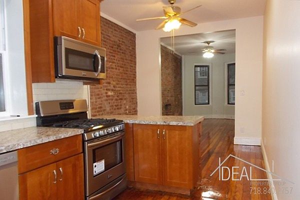 Eat-In-Kitchen