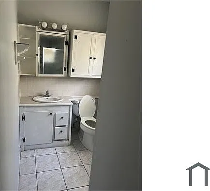 1 bed, 100 sqft, $1,000 — Photo 2
