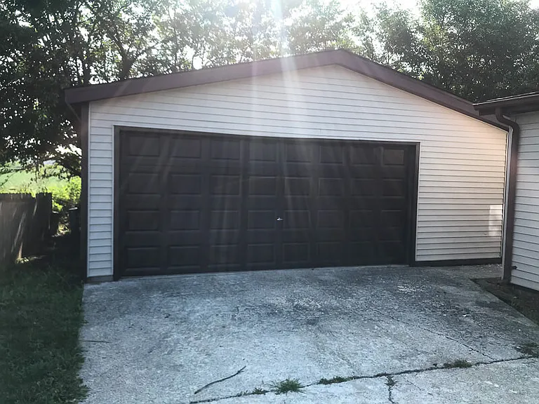 1154 W Barry Ln — Photo 18