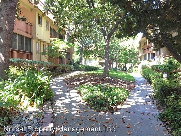 3rd image of 1053 Alta Mira Dr APT B