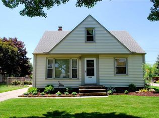 4740 Summer Ln, Brooklyn, OH