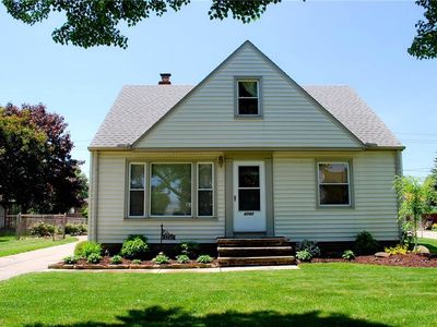 4740 Summer Ln, Brooklyn, OH, 44144