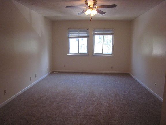 5th image of 1935 Gardiner Ln APT F95