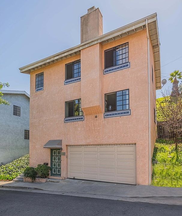 1st image of 2711 Chadwick Cir