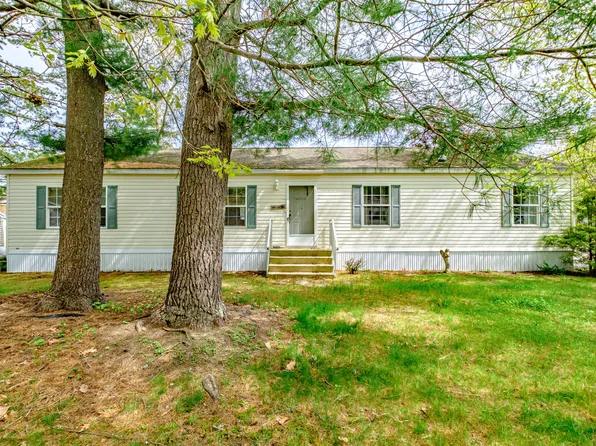54 Theodore Drive, Brunswick, ME 04011