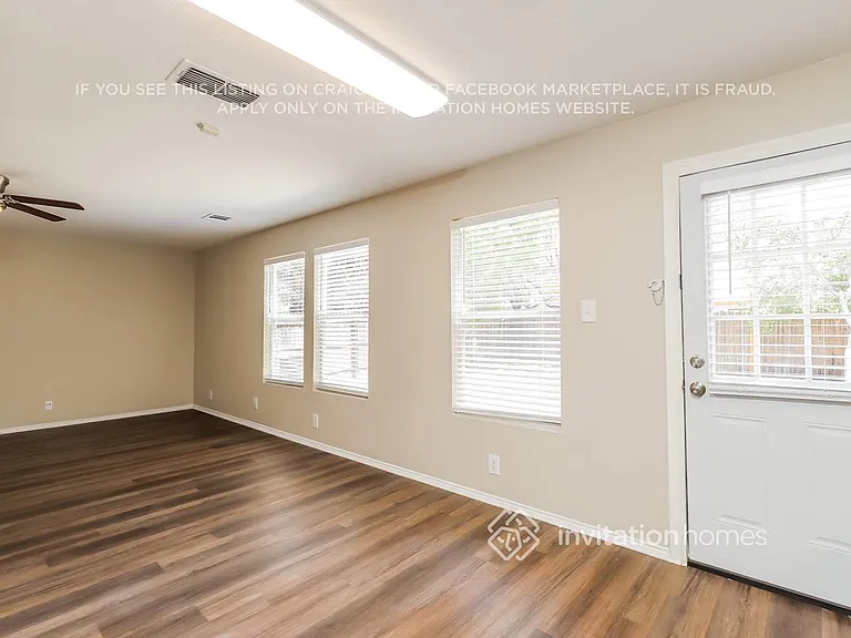 5710 Sherbrooke Oak — Photo 5