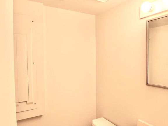 4th image of 1710 Dogwood Dr