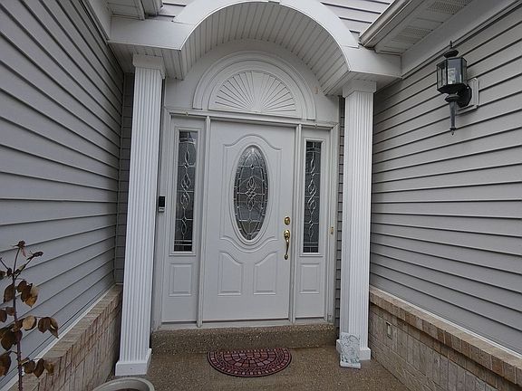 3rd image of 2087 Hawks Landing Dr