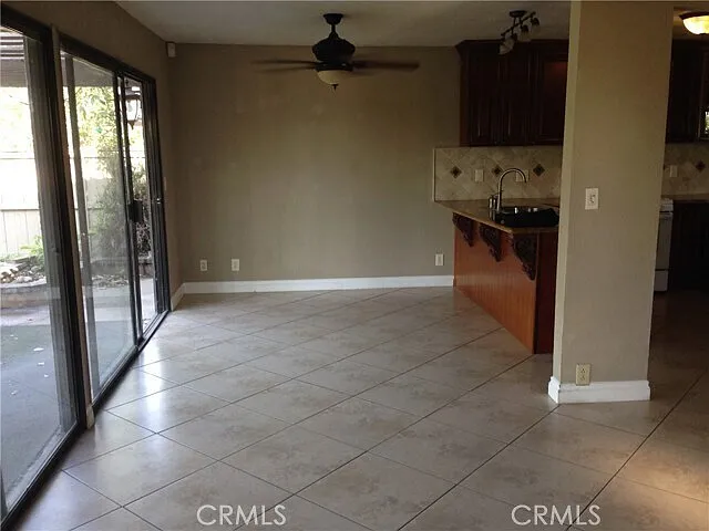 3 bed, 989 sqft, $3,400 — Photo 2