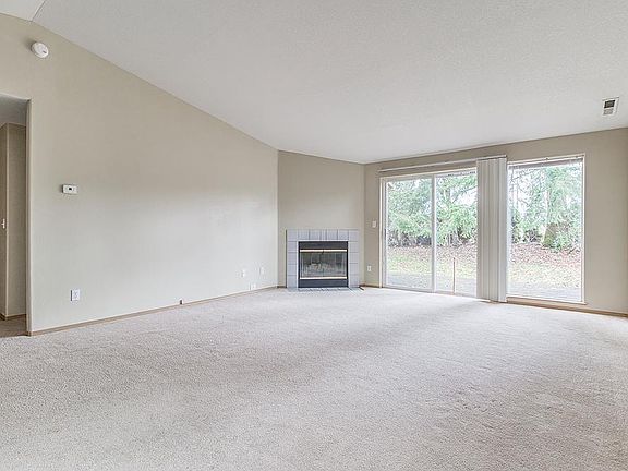 2nd image of 15203 NE 181st St #B