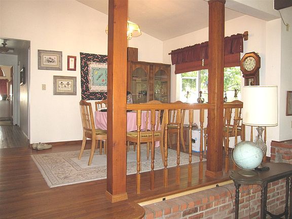 4th image of 1142 York Dr