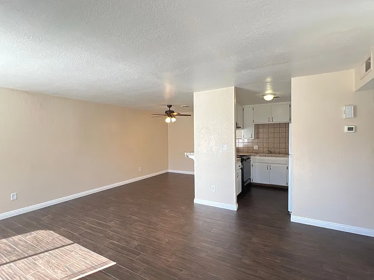 6811 Klamath Way — Photo 31
