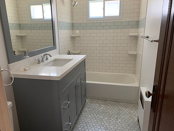 4th image of 63 Newport St
