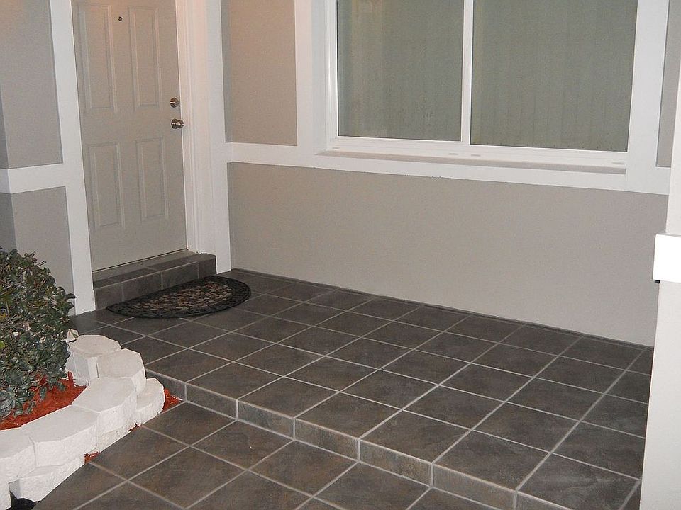 2nd image of 594 Croton Rd