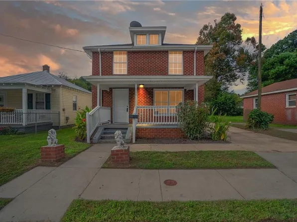 111 Lewis Ave, Suffolk, VA 23434