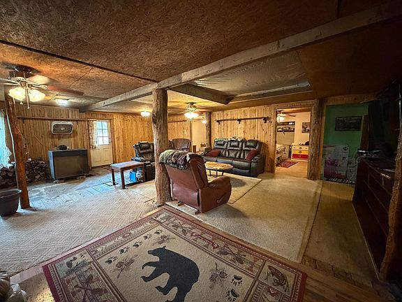 2nd image of 262 Hiwassee Rd