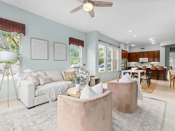 6373 Paseo Aspada, Carlsbad, CA 92009