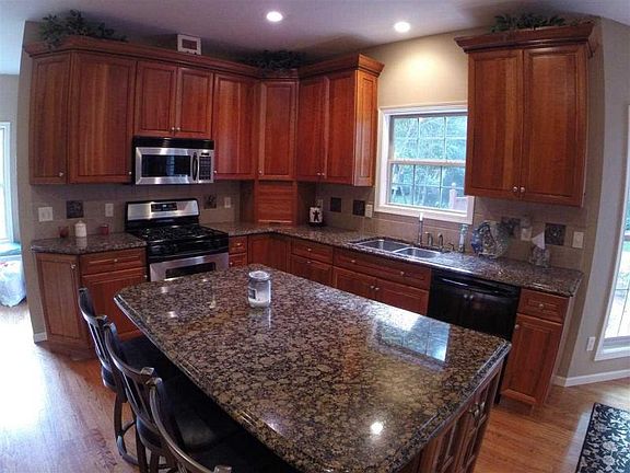 2nd image of 60771 Chelsen Ct