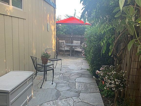 4th image of 101 Vista Prieta Ct