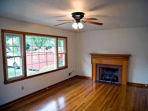 5th image of 1526 Narcissus St