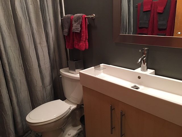 2nd image of 601 Linden Pl APT 203