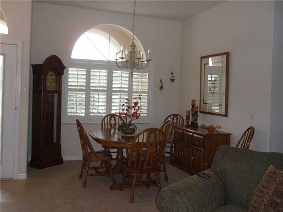 3rd image of 7118 Melogold Cir