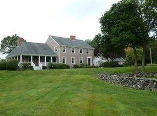 15 S Cliff Dr, Narragansett, RI 02882