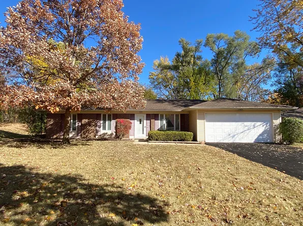 802 S 11th Ave, St Charles, IL 60174